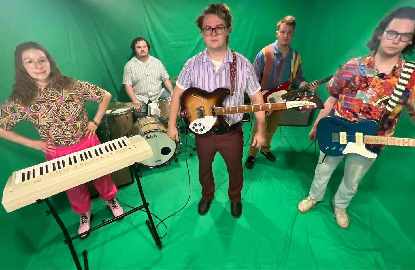 Blond Guru gallery photo 2